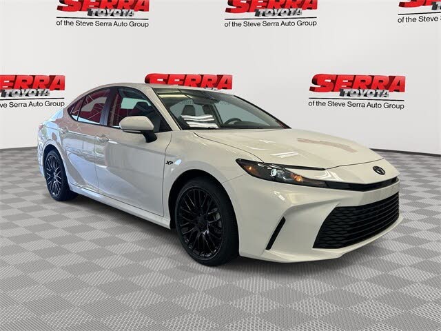 2025 Toyota Camry LE FWD
