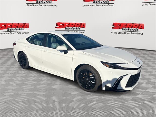 2026 Toyota Camry SE FWD