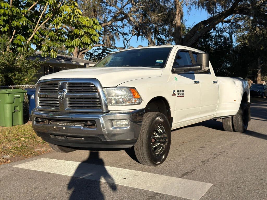 2017 RAM 3500 Big Horn Crew Cab LB DRW RWD