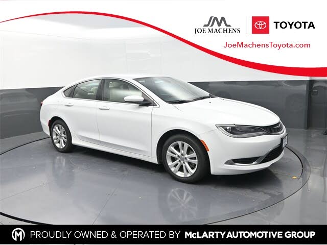 2016 Chrysler 200 Limited Sedan FWD