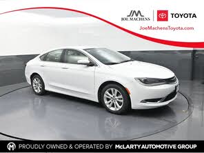 Chrysler 200 Limited Sedan FWD