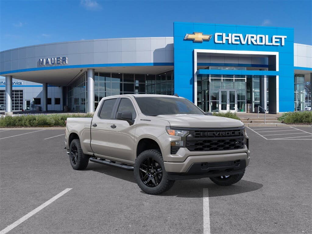 2026 Chevrolet Silverado 1500 Custom Crew Cab 4WD