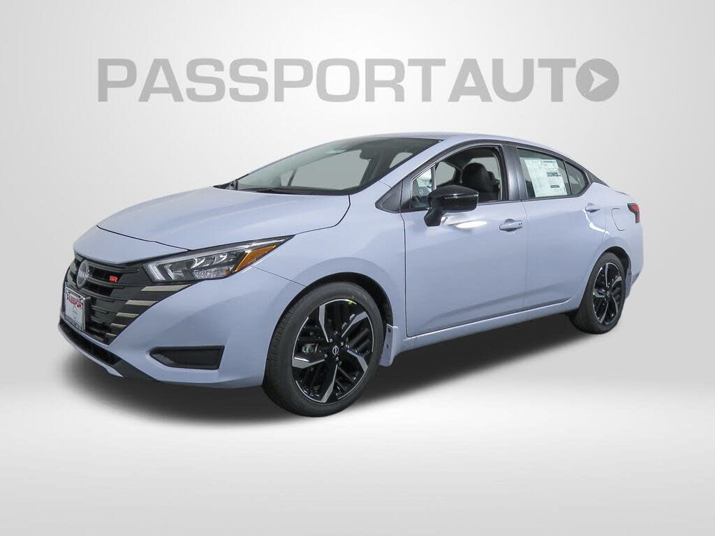 2025 Nissan Versa SR FWD