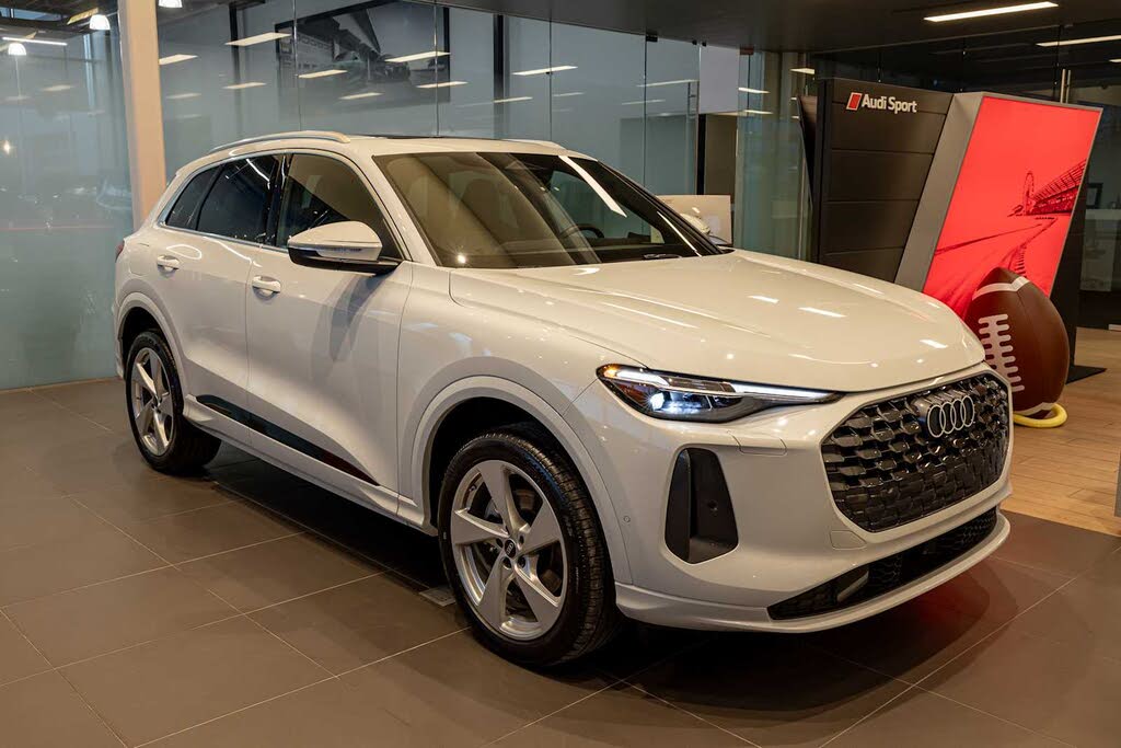 2025 Audi Q5 quattro Premium Plus 40 TFSI