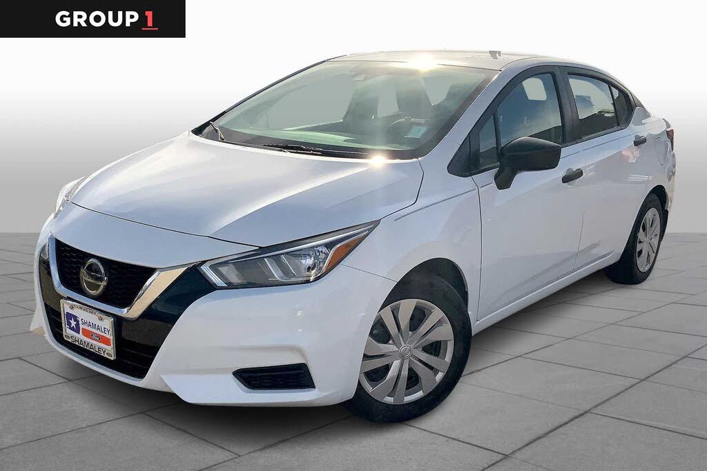 2022 Nissan Versa S FWD