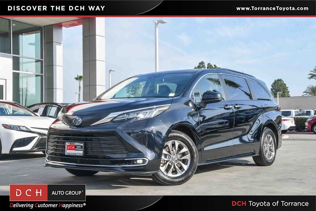 2023 Toyota Sienna XLE 7-Passenger FWD