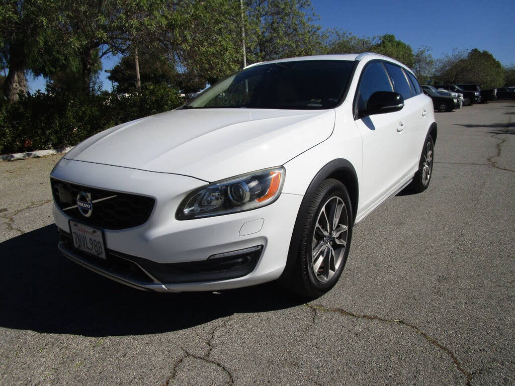 2015 Volvo V60 Cross Country Platinum