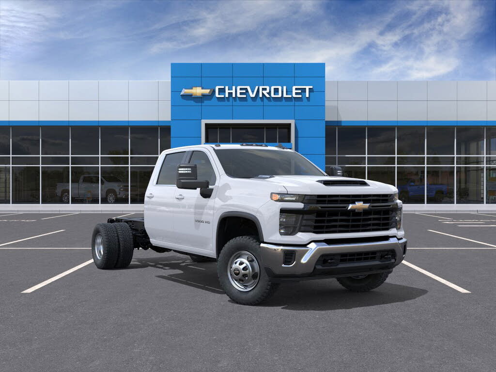 2025 Chevrolet Silverado 3500HD Chassis Work Truck Crew Cab 4WD