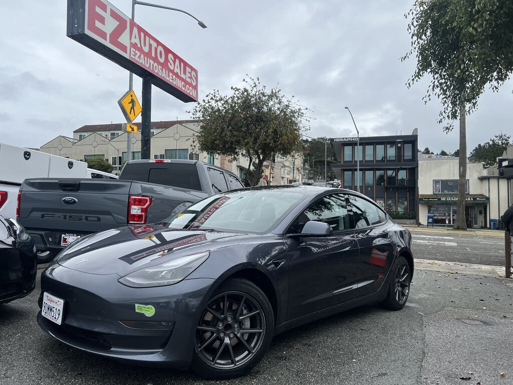 2023 Tesla Model 3 RWD