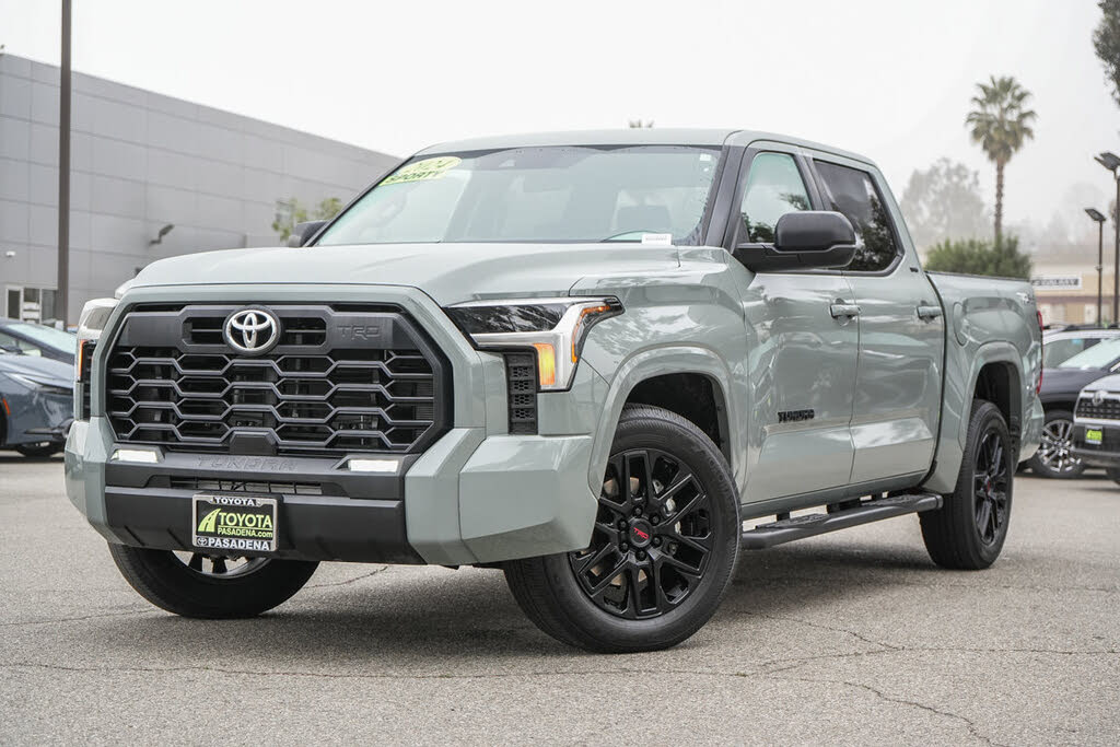 2024 Toyota Tundra SR5 CrewMax Cab 4WD