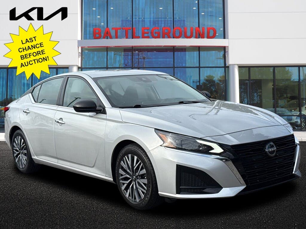 2024 Nissan Altima 2.5 SV FWD