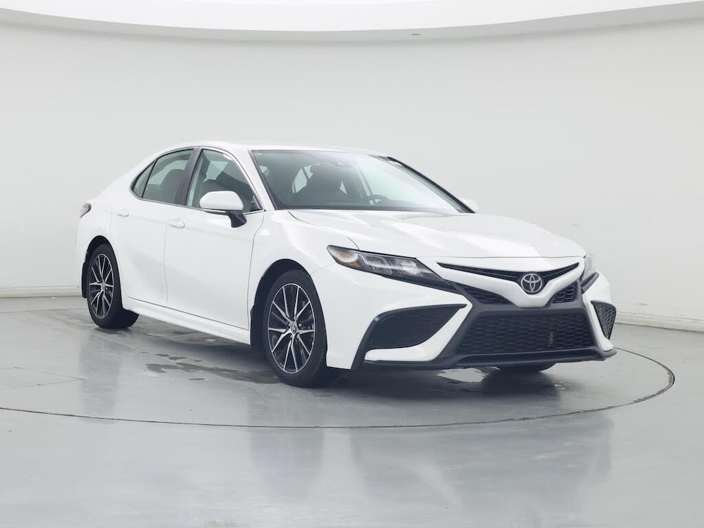 2024 Toyota Camry SE AWD