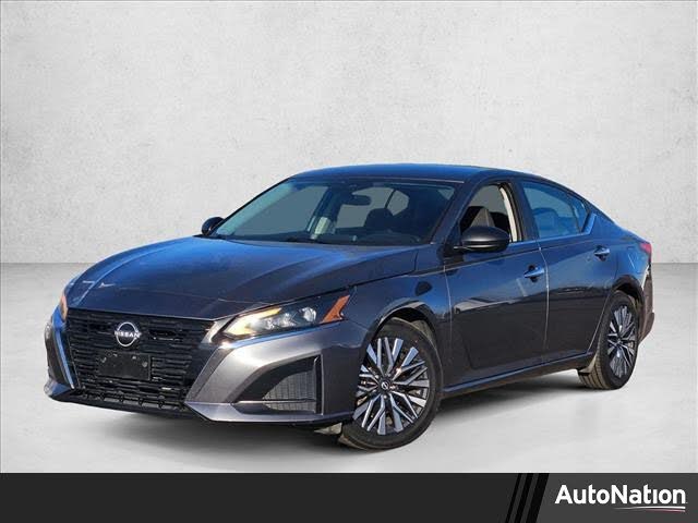 2024 Nissan Altima 2.5 SV FWD