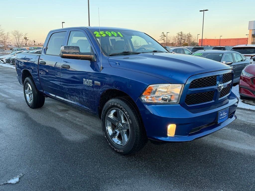 2017 RAM 1500 Express Crew Cab 4WD