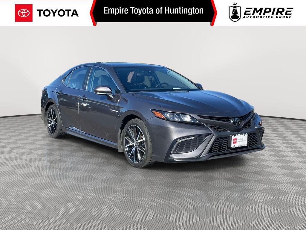 2023 Toyota Camry SE AWD