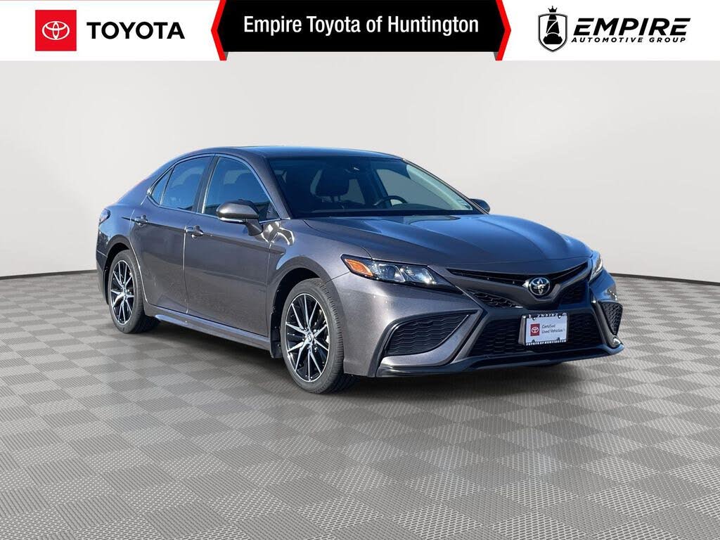 2024 Toyota Camry SE AWD