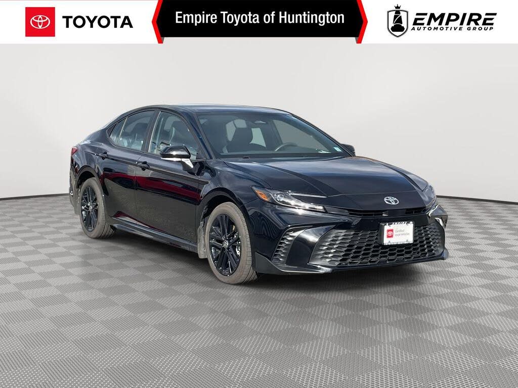 2025 Toyota Camry SE AWD
