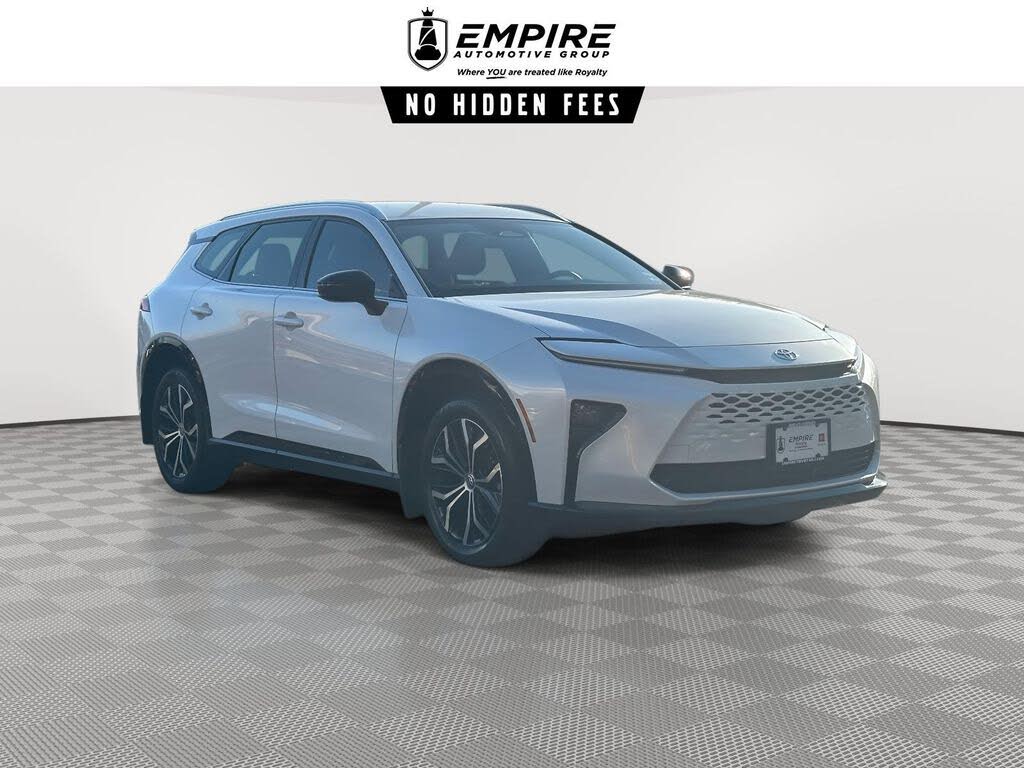 2025 Toyota Crown Signia XLE AWD