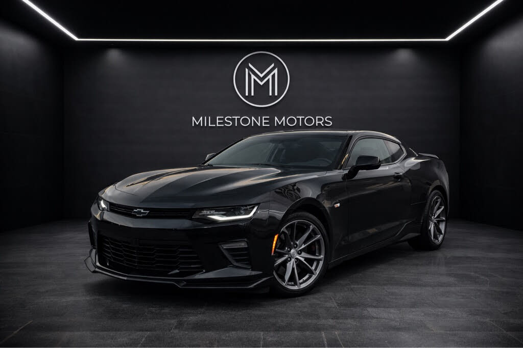 2020 Chevrolet Camaro LS Coupe RWD
