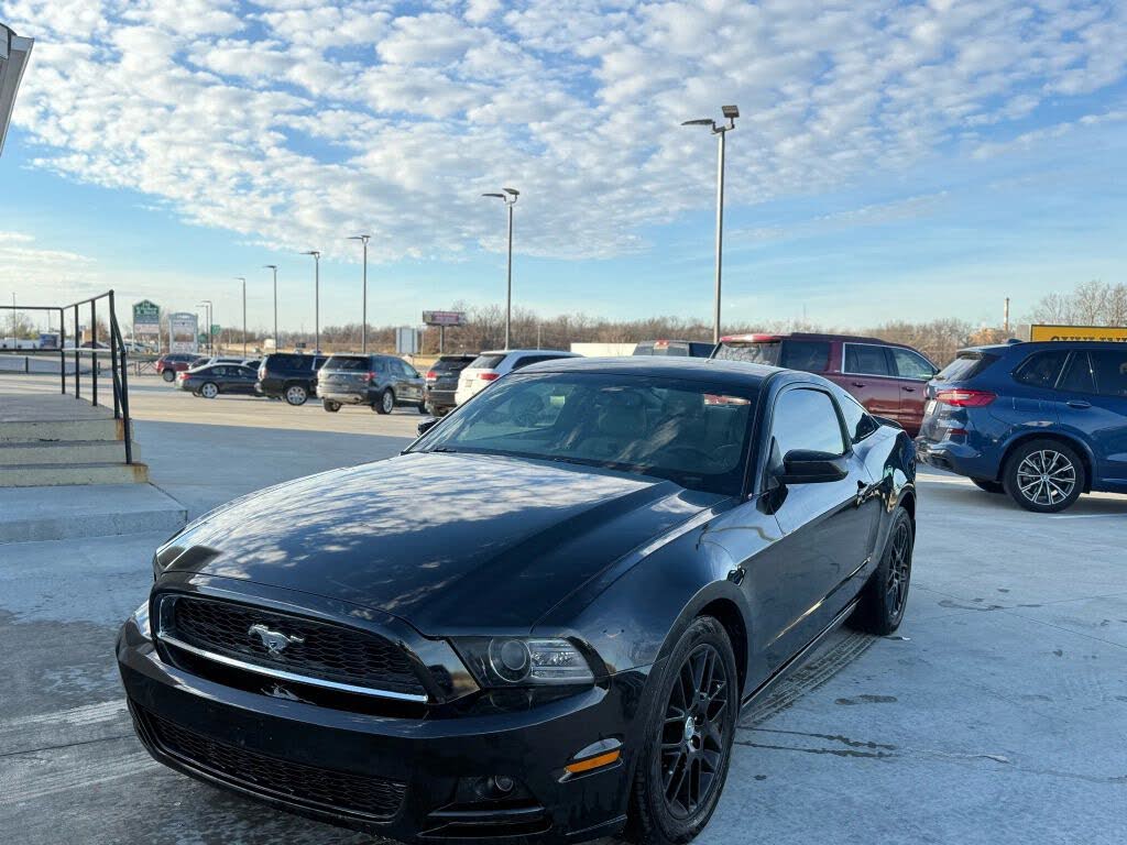 2014 Ford Mustang V6 Coupe RWD