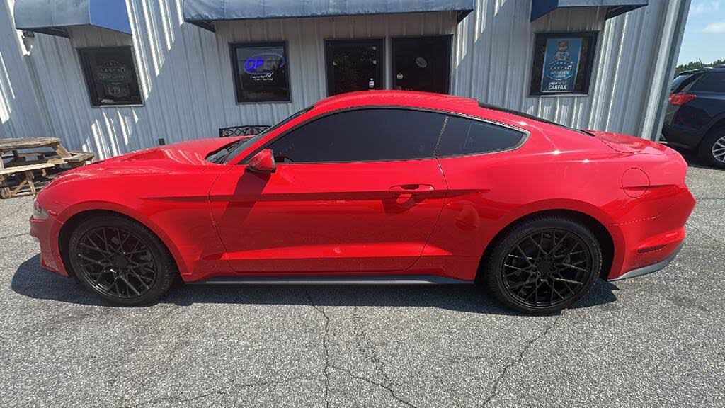 2018 Ford Mustang EcoBoost Premium Coupe RWD