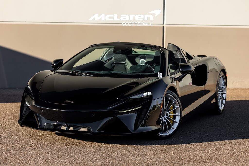 2025 McLaren Artura RWD