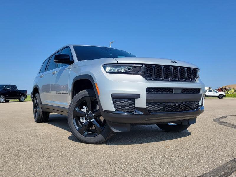 2025 Jeep Grand Cherokee L Altitude 4WD