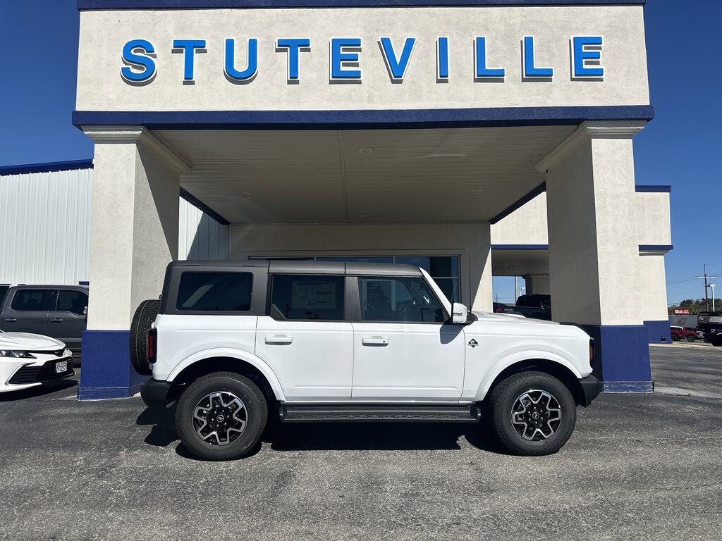 2025 Ford Bronco Outer Banks 4-Door 4WD
