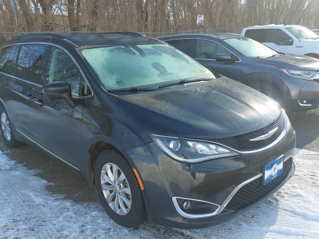 2017 Chrysler Pacifica Touring L FWD