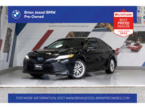 Toyota Camry Hybrid XLE FWD