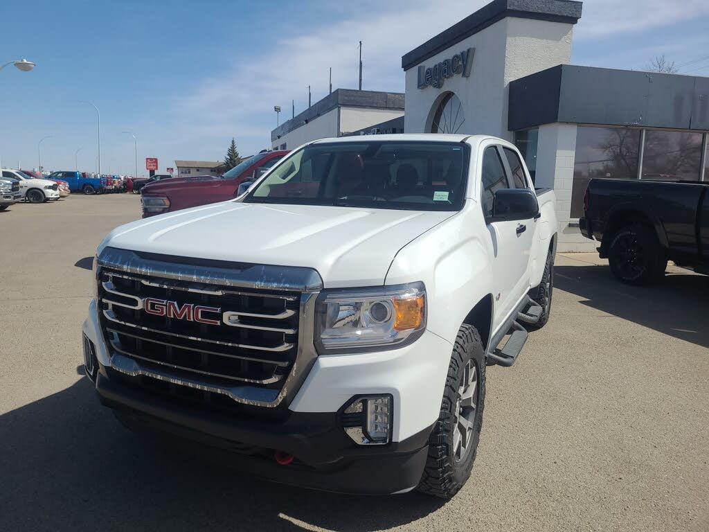 2022 GMC Canyon AT4 Crew Cab 4WD with Cloth