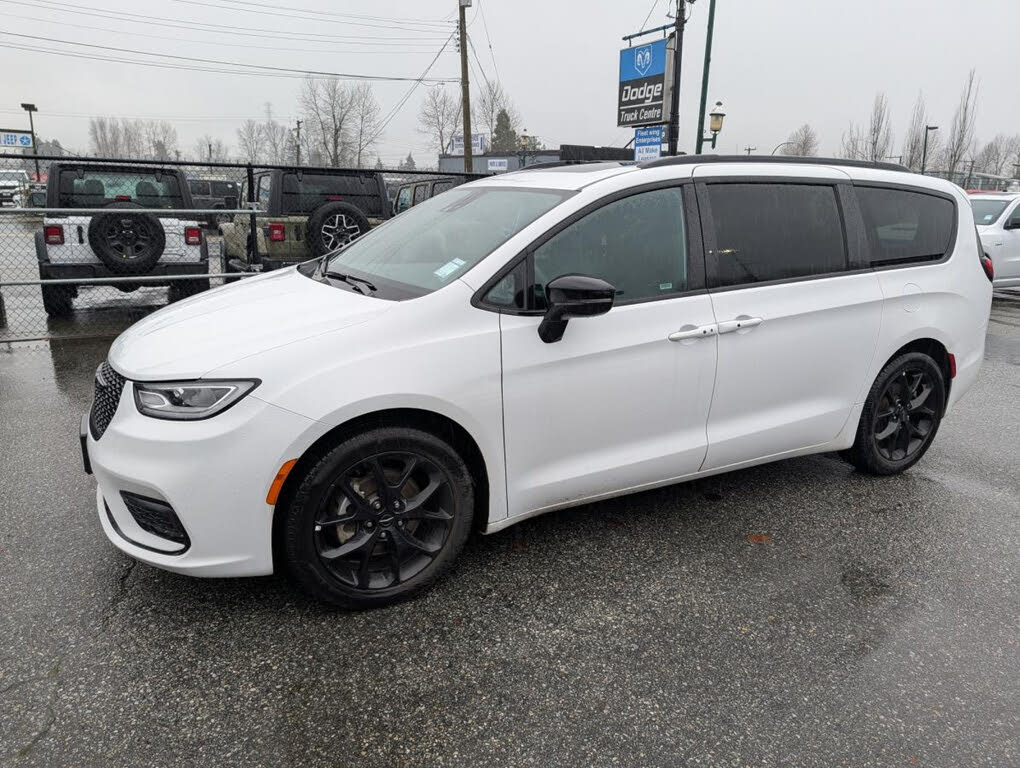 2024 Chrysler Pacifica Touring L FWD