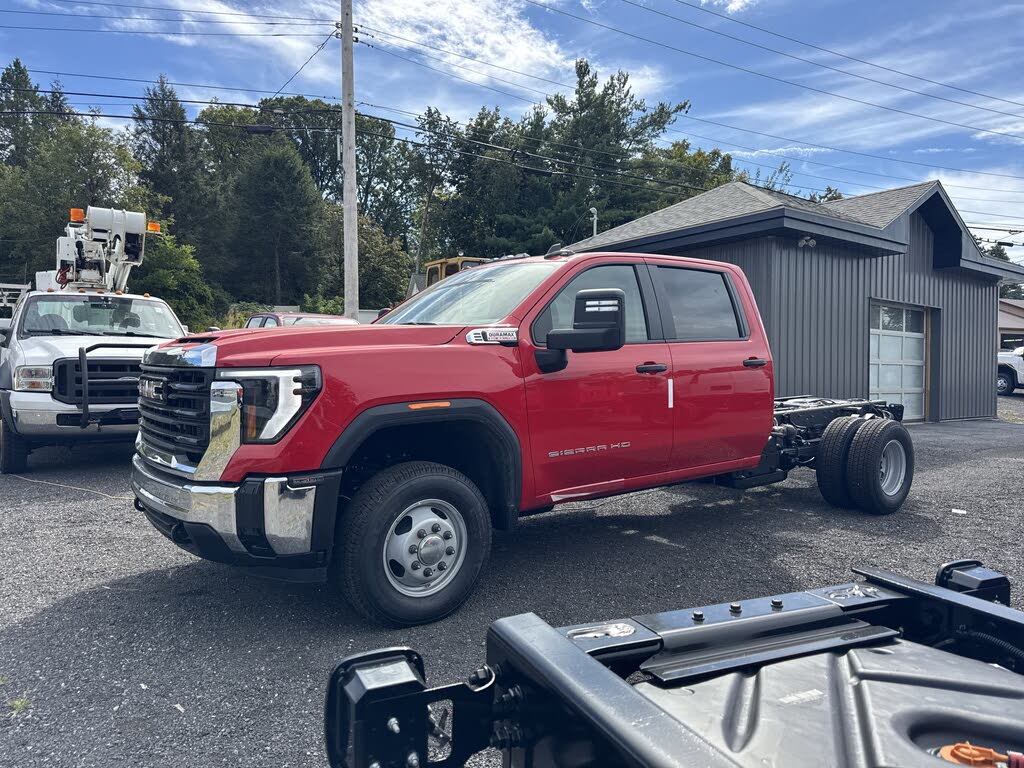 2025 GMC Sierra 3500HD Chassis Pro Crew Cab 4WD