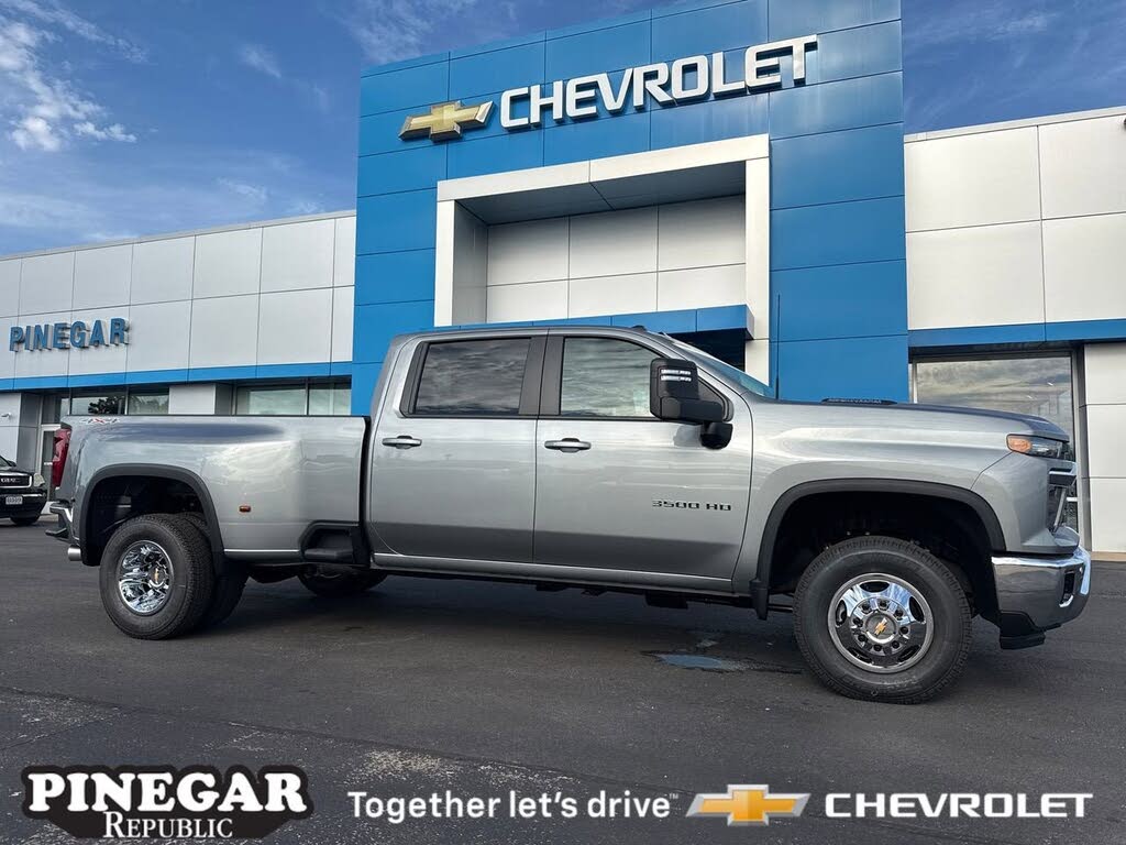 2026 Chevrolet Silverado 3500HD LT Crew Cab 4WD