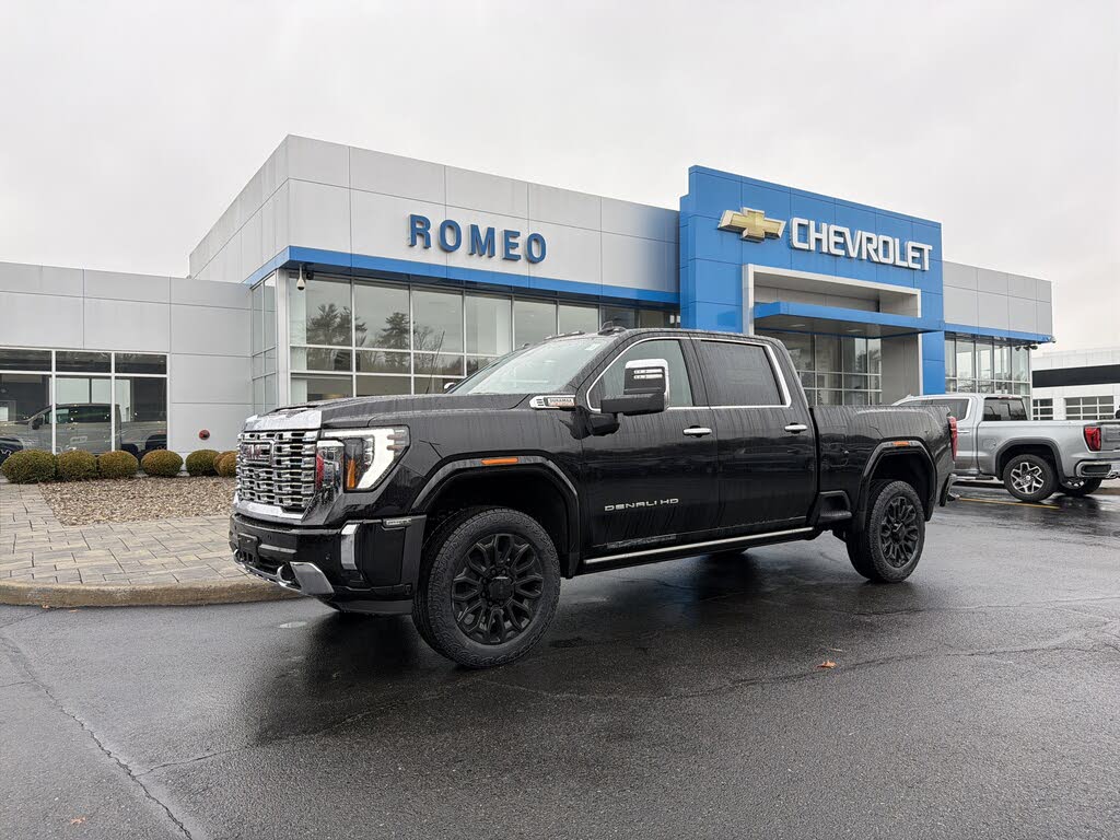 2026 GMC Sierra 2500HD Denali Crew Cab 4WD
