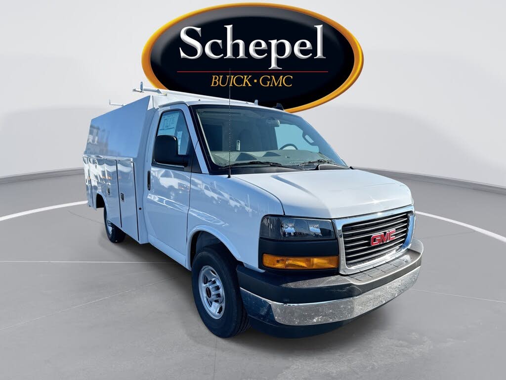 2025 GMC Savana Chassis 3500 139 Cutaway RWD