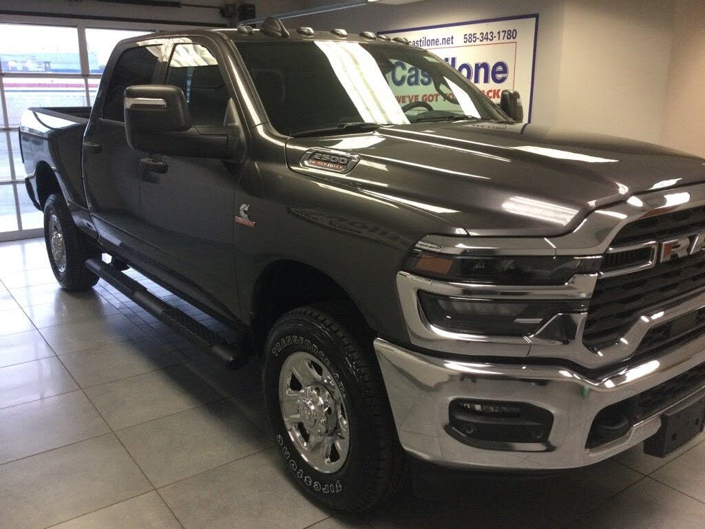 2025 RAM 2500 Tradesman Crew Cab 4WD