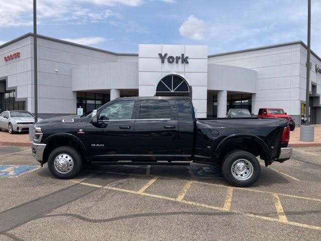 2025 RAM 3500 Limited Mega Cab DRW 4WD