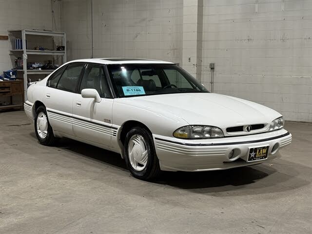 1992 Pontiac Bonneville 4 Dr SSEi Supercharged Sedan