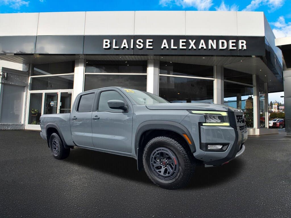 2025 Nissan Frontier PRO-4X Crew Cab LB 4WD