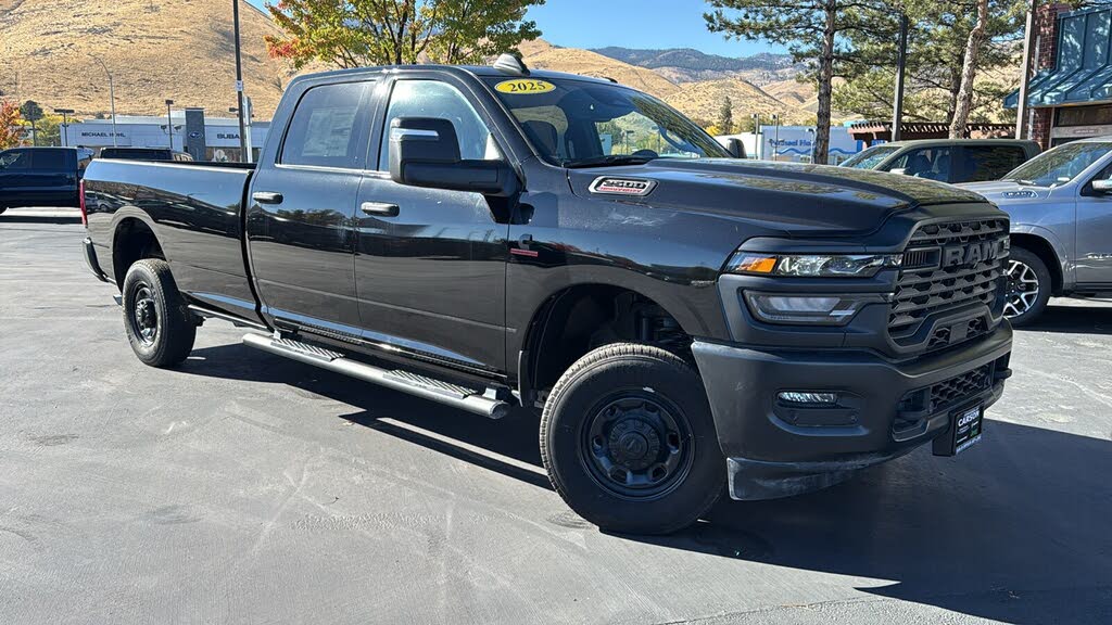 2025 RAM 2500 Tradesman Crew Cab LB 4WD