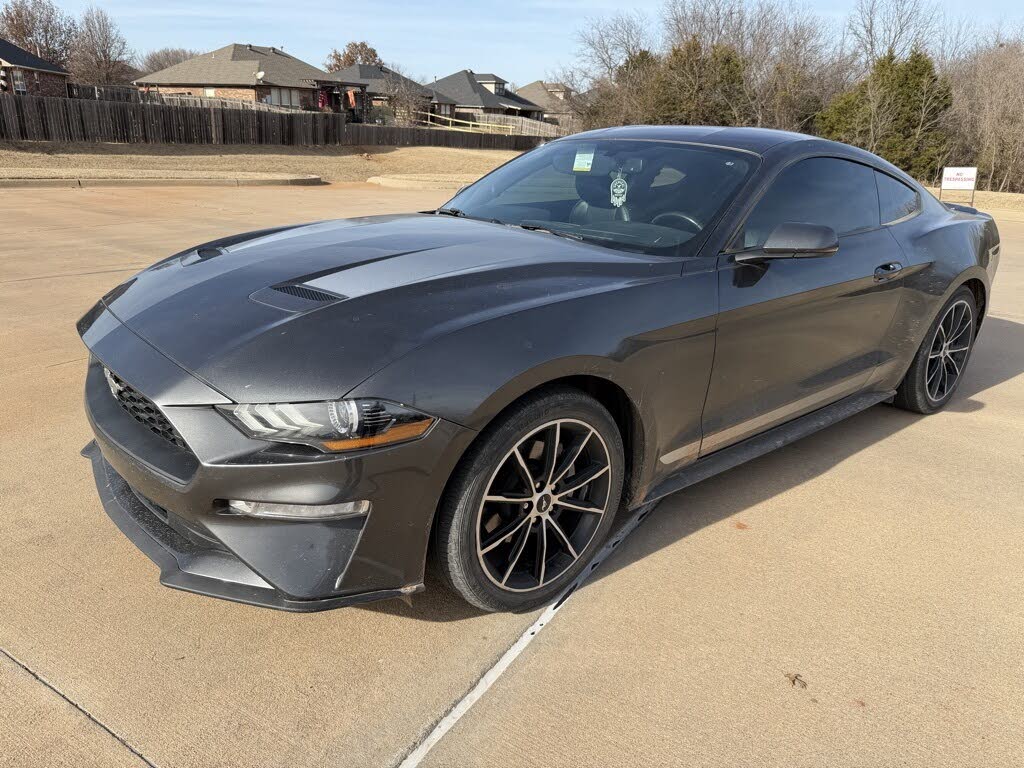 2020 Ford Mustang EcoBoost Premium Coupe RWD