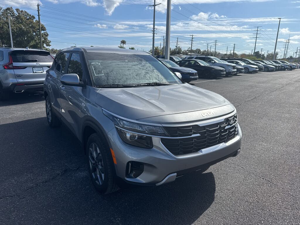 2025 Kia Seltos LX AWD