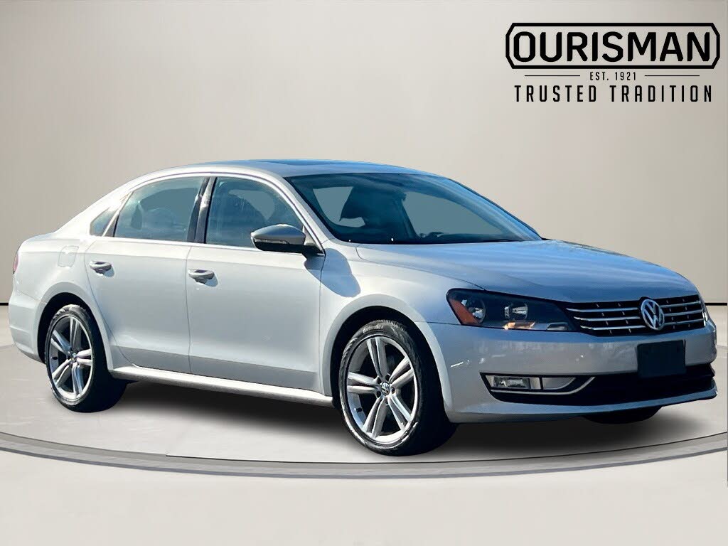 2012 Volkswagen Passat SE V6 with Sunroof