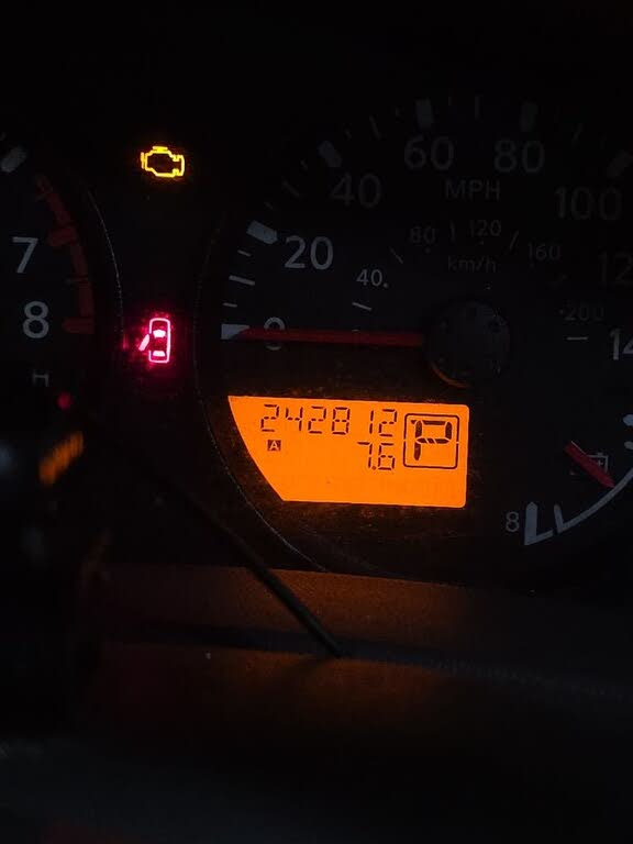 2013 Nissan Frontier SV Crew Cab