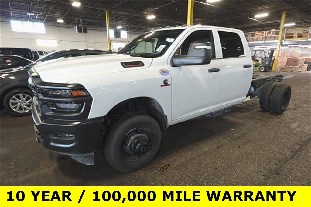2026 RAM 3500 Chassis Tradesman Crew Cab LB DRW 4WD