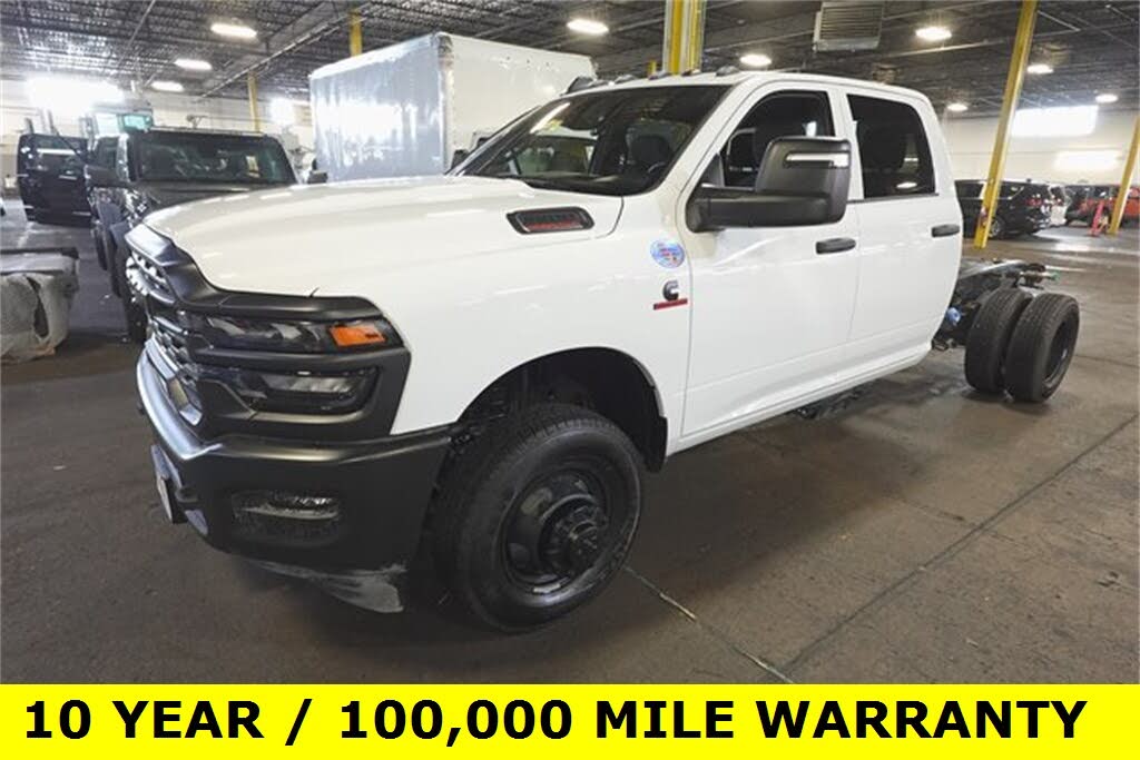 2026 RAM 3500 Chassis Tradesman Crew Cab LB DRW 4WD