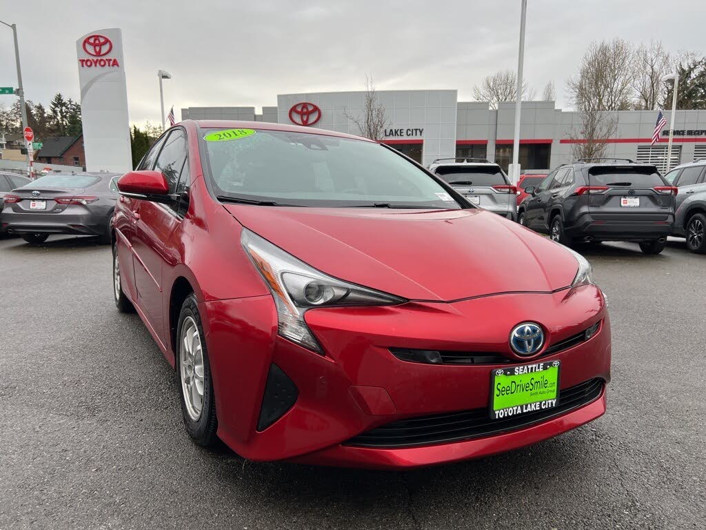 2018 Toyota Prius Three FWD