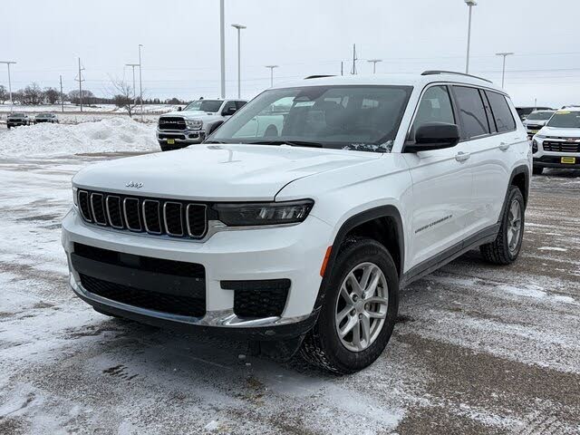 2023 Jeep Grand Cherokee L Laredo 4WD