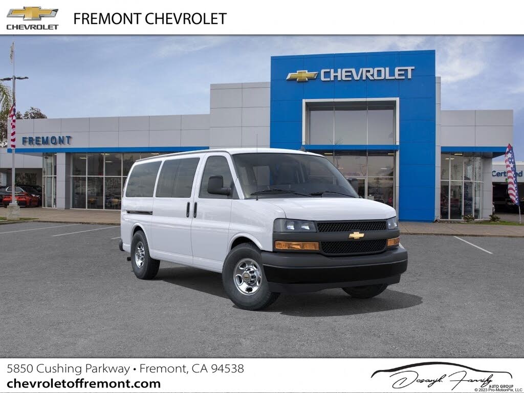 2025 Chevrolet Express 2500 LS RWD